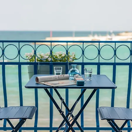 The Window On The Sea Apartman *
