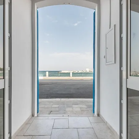 The Window On The Sea דירה *