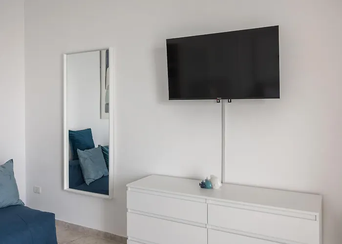 아파트 The Window On The Sea *