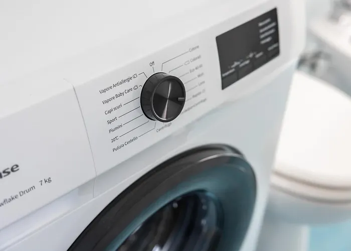 The Window On The Sea 바리