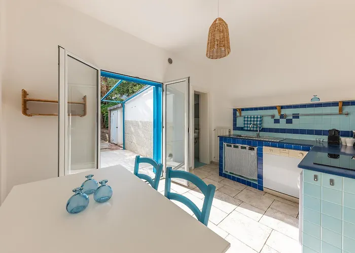 The Window On The Sea * 바리