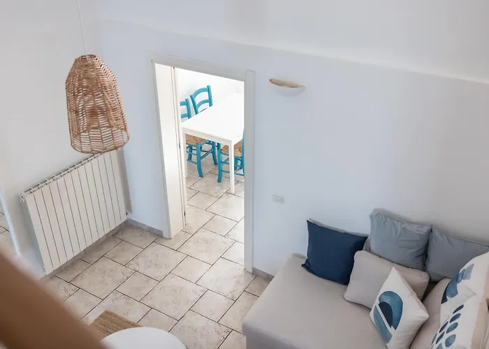 아파트 The Window On The Sea 바리